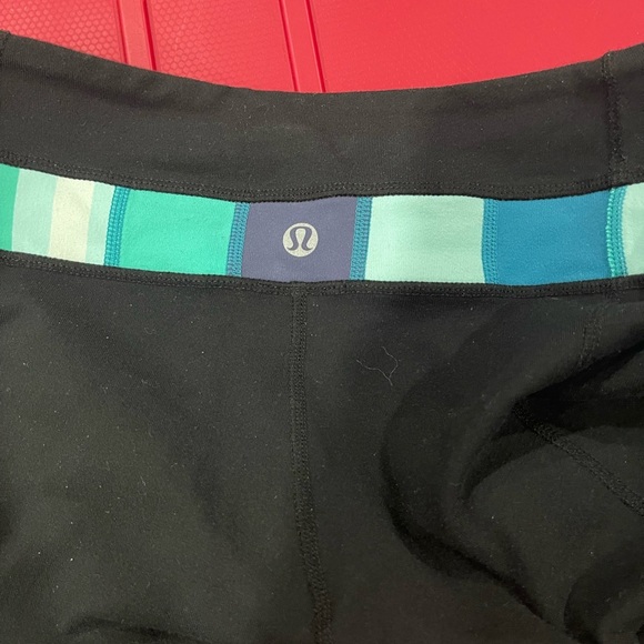 Lululemon Black and Teal leggings size 4 , soft - Picture 2 of 5